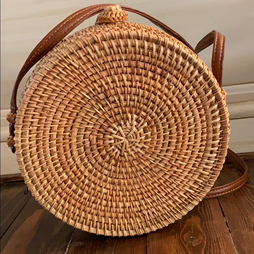 Round Raffia Bag - Picture 3 of 7